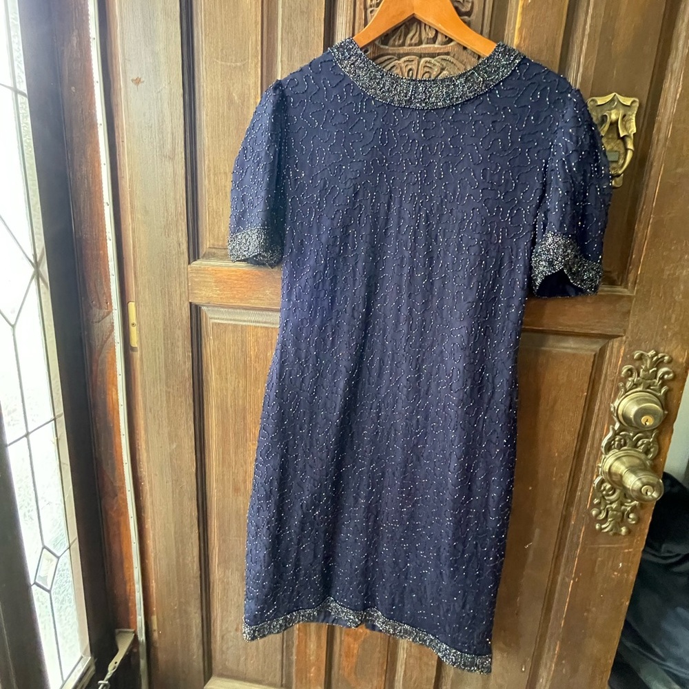 Laurence Kazar navy blue short sleeve dress with iridescent beading sz M formal
